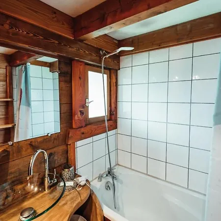 호텔 Yagire Furnished Chalet 3*