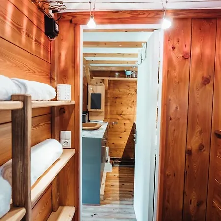 Yagire Furnished Chalet 호텔 3*